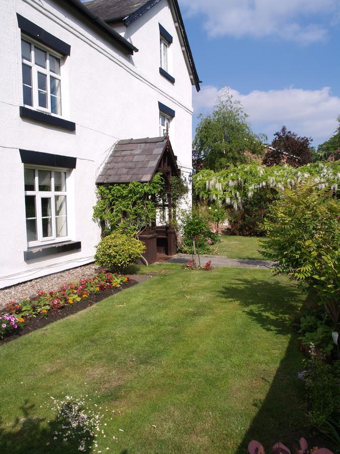 Church End Farm Bed And Breakfast Hale  Exterior foto